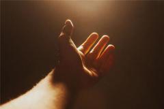 手相上有着几个斗的是富贵命