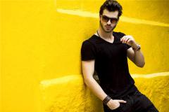 属蛇男不主动联系的原因