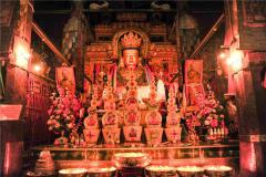 佛像坐东朝西好吗