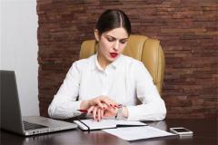 女性办公桌左右摆放的讲究