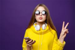 女人下巴有痣好不好