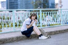 梦见校服